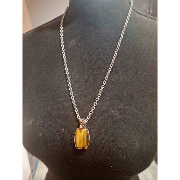 Tigers Eye Pendant Necklace - Picture 2 of 5
